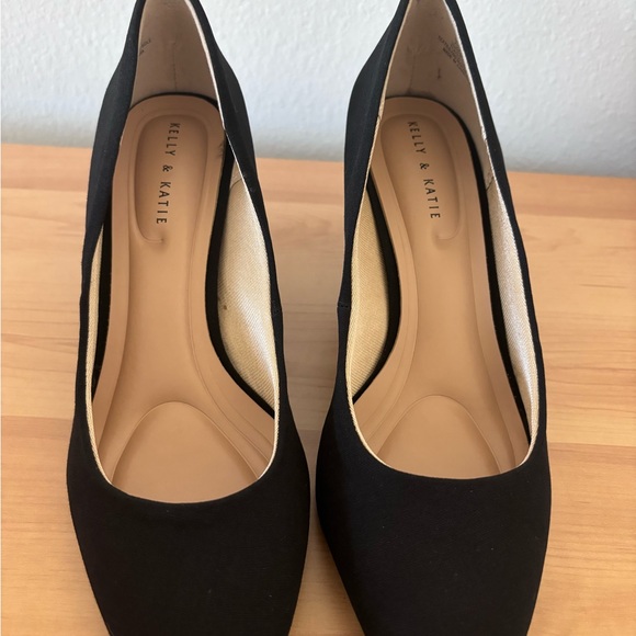 Black Women's Heels - Picture 3 of 5